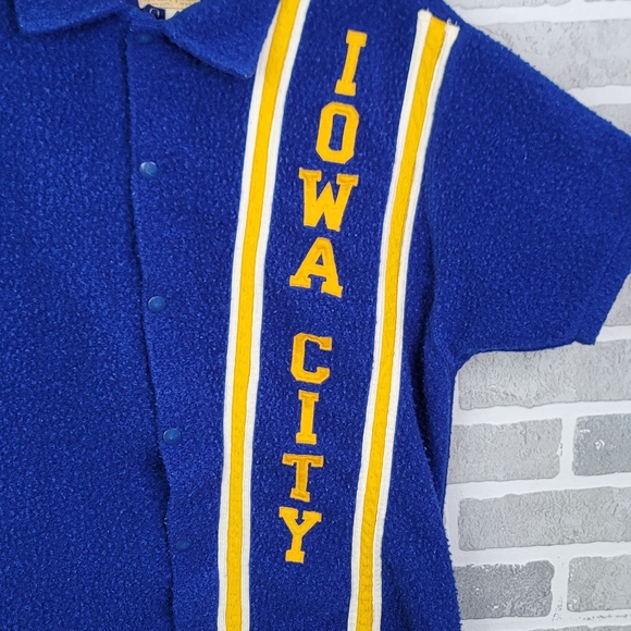 John Wilson Sporting Goods Iowa City Regina Vintage Basketball Warm Up Men's 42 - Picture 2 of 16